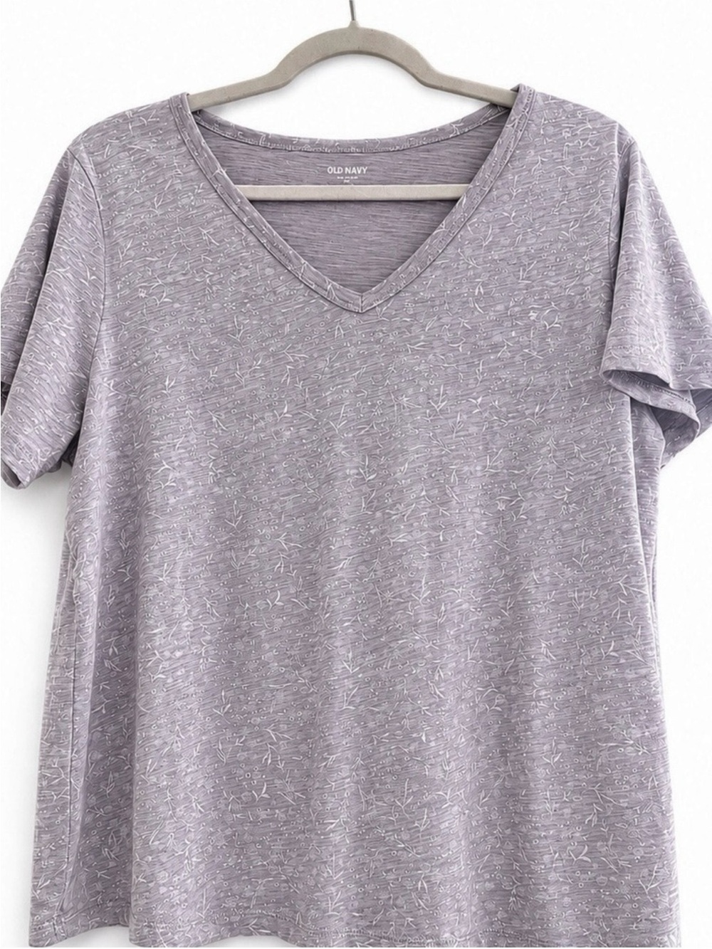 Old Navy Lavender Heathered V-Neck Short Sleeve Tee